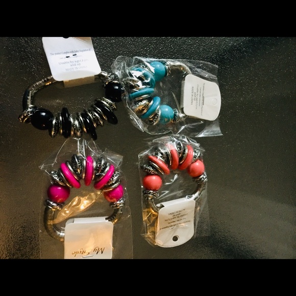 4 bracelet!! 🛑SOLD🛑 - Picture 5 of 7